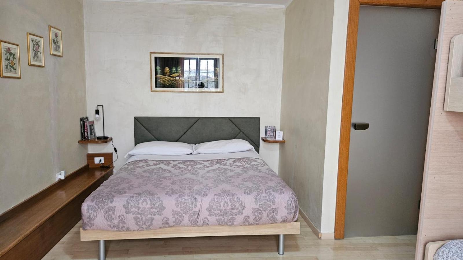 Vittoria Guest House Salerno Exterior foto